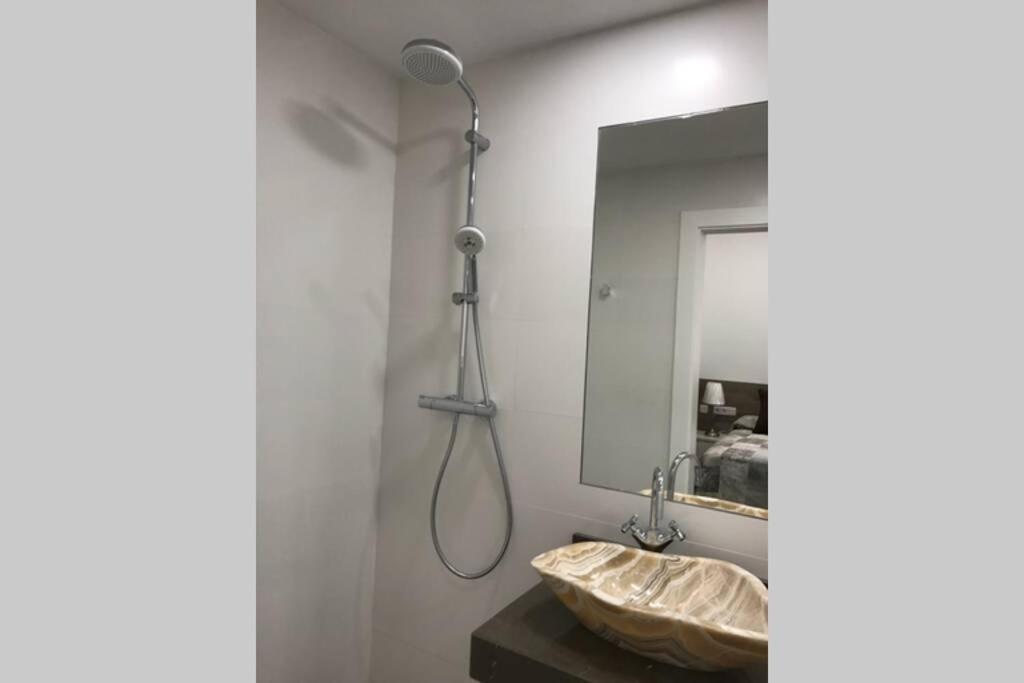 Precioso Piso En Paseo De La Bomba Free Parking Daire Granada Dış mekan fotoğraf